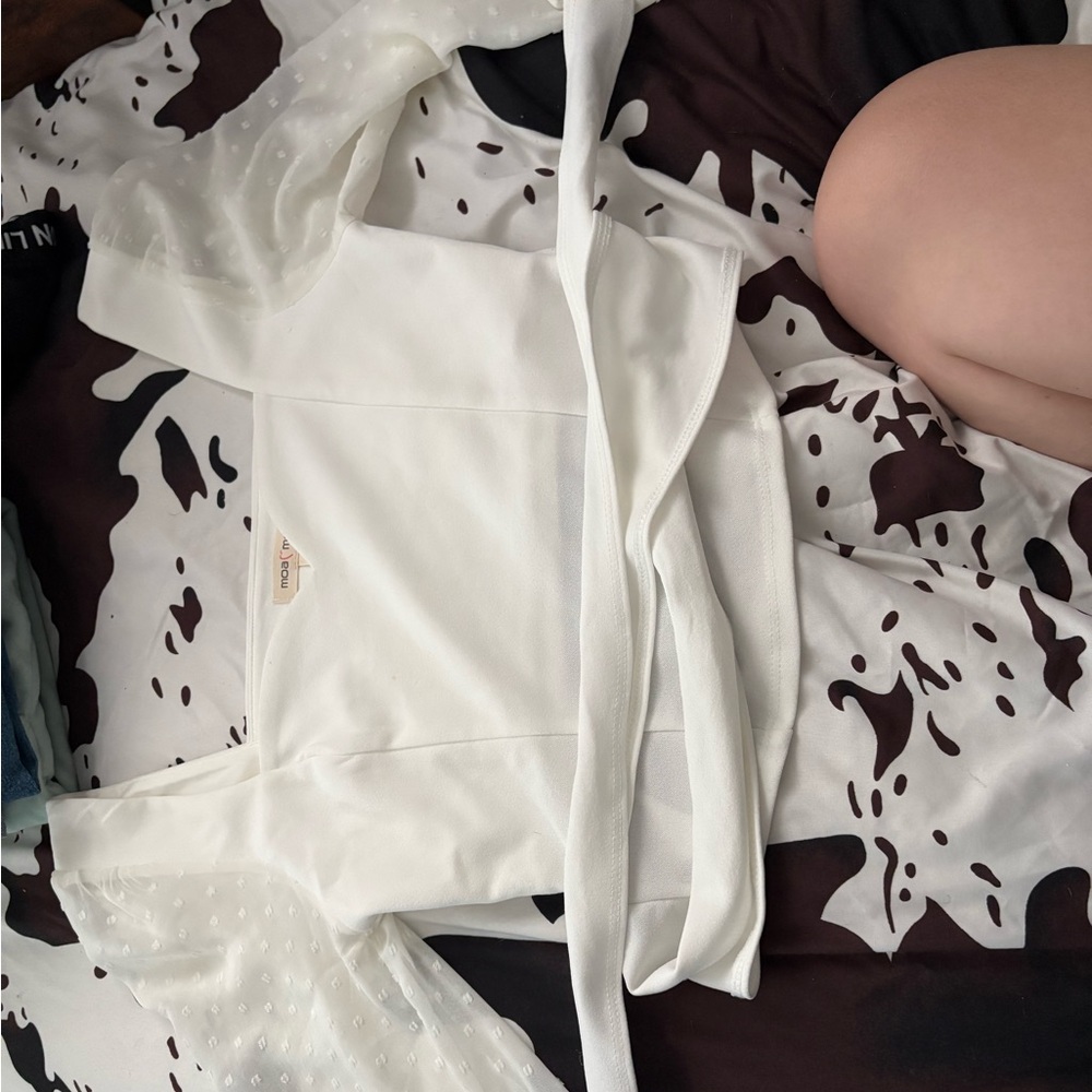 Women’s crop top tie back